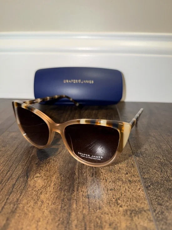 NEW Draper James DJ7045 Sunglasses - Taupe Stripe - Picture 3 of 6